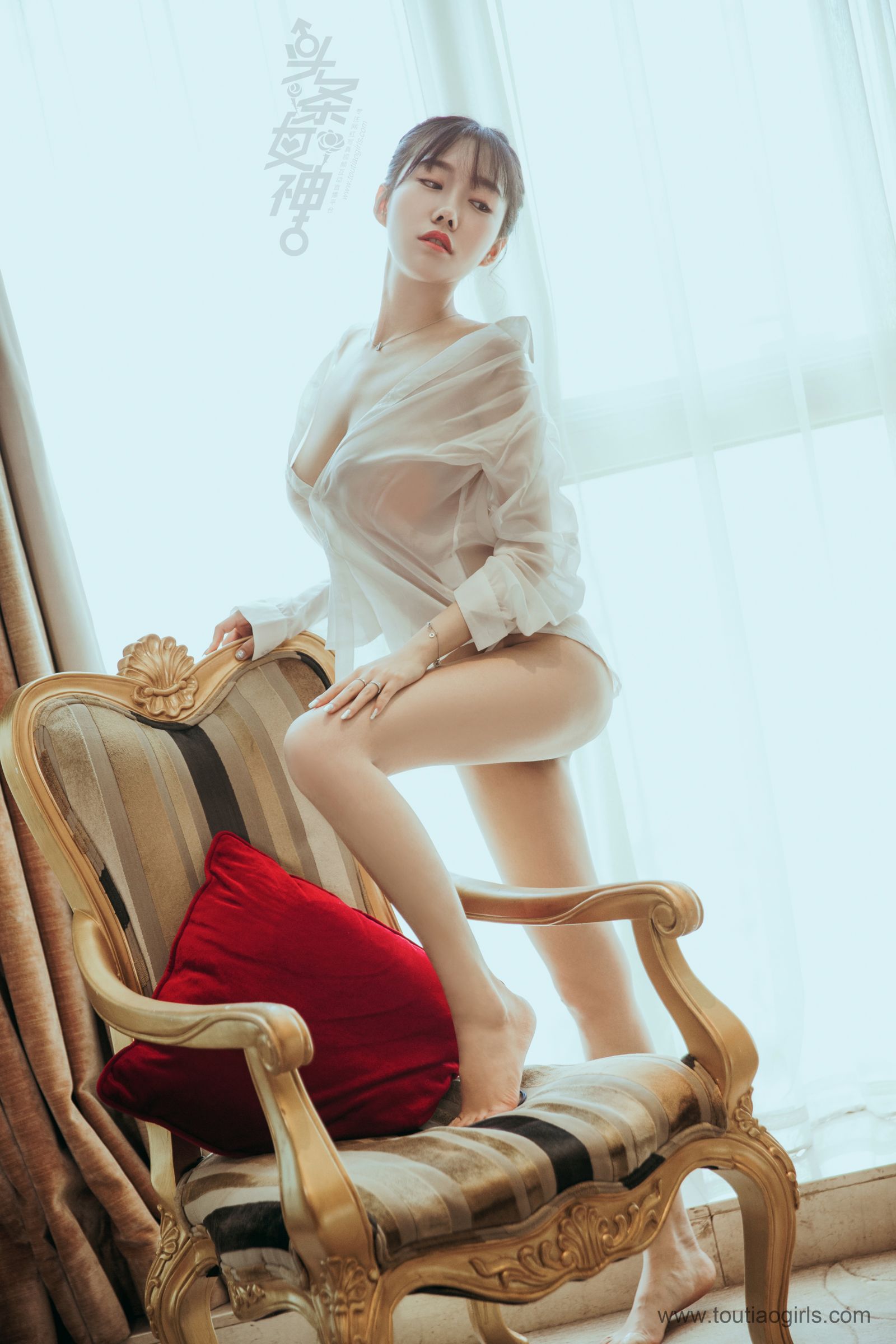 法语老师陈亦菲，明天还上课吗？