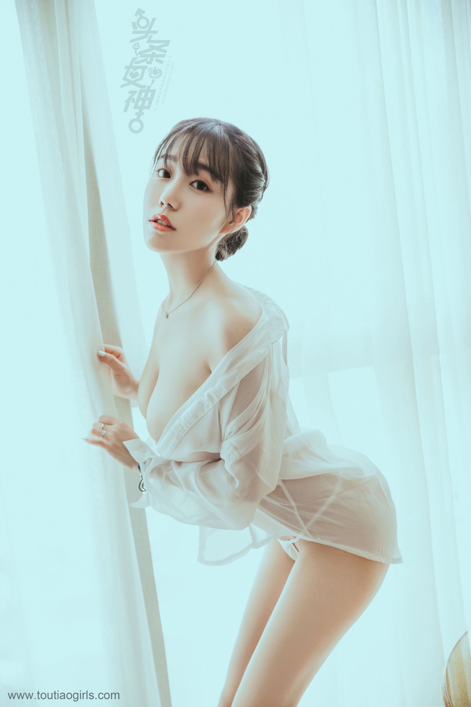 法语老师陈亦菲，明天还上课吗？
