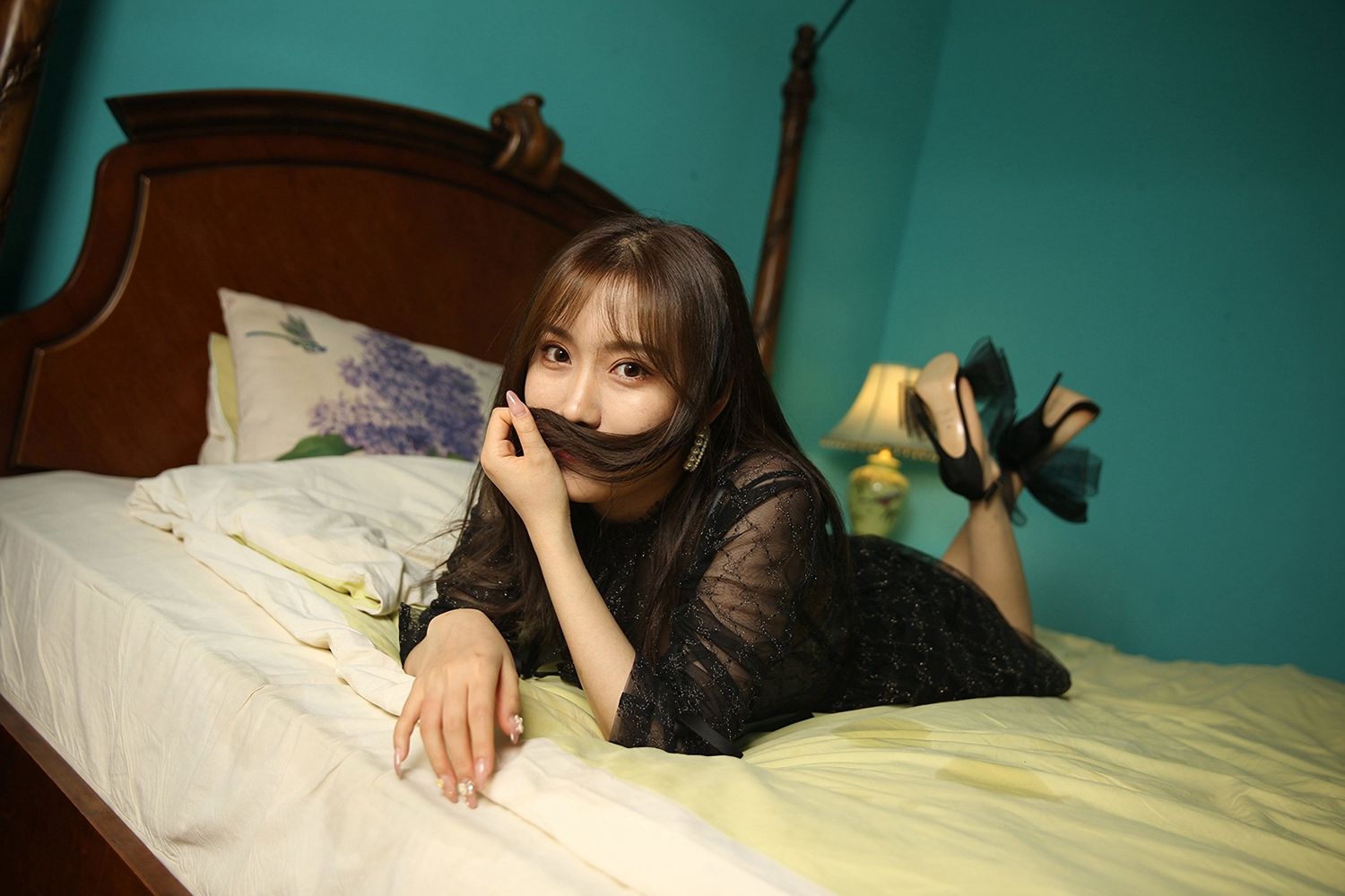 [TouTiao头条女神]高清写真图 2019-11-24 冬日 陈奕菲