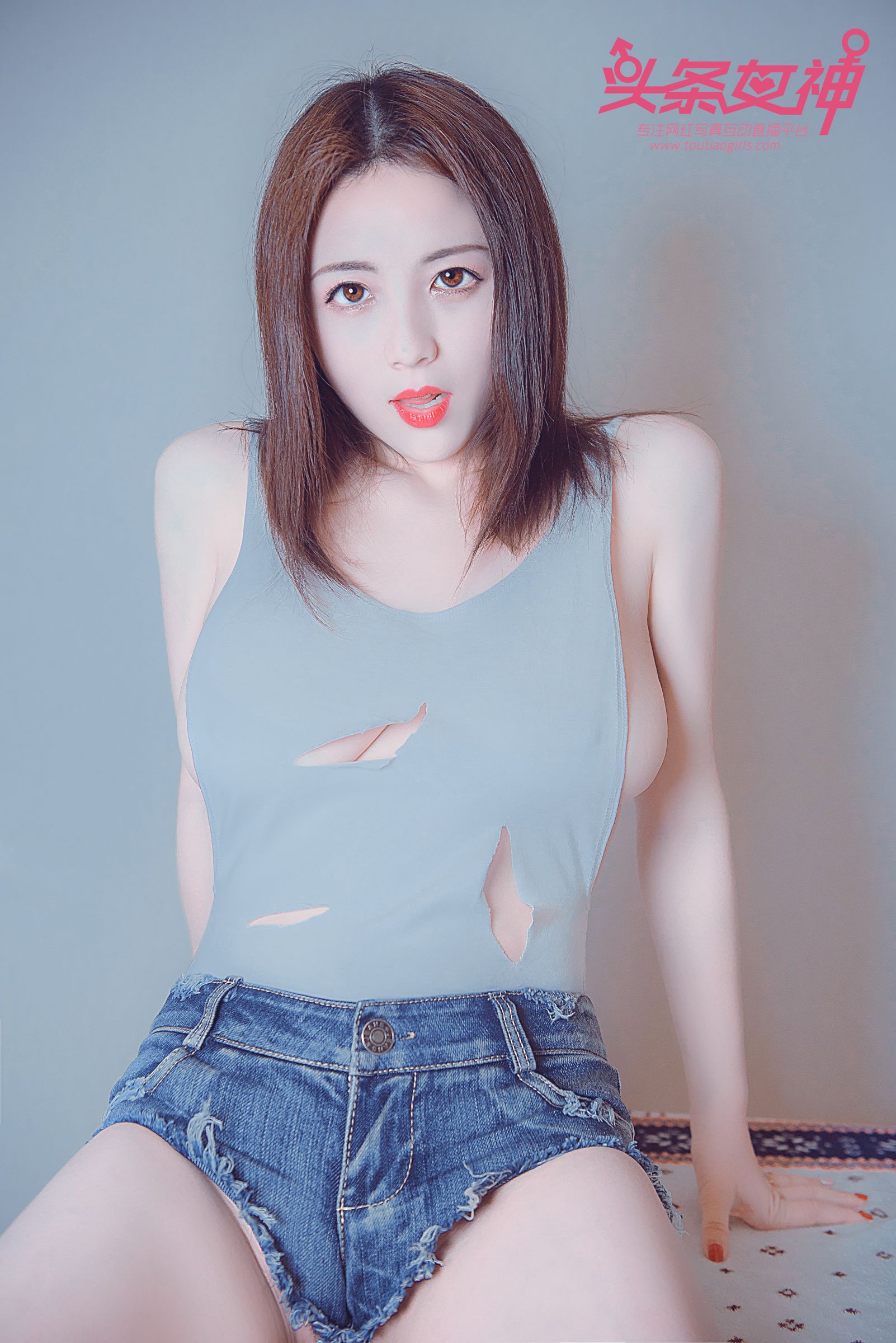迪爱儿的跨栏背心