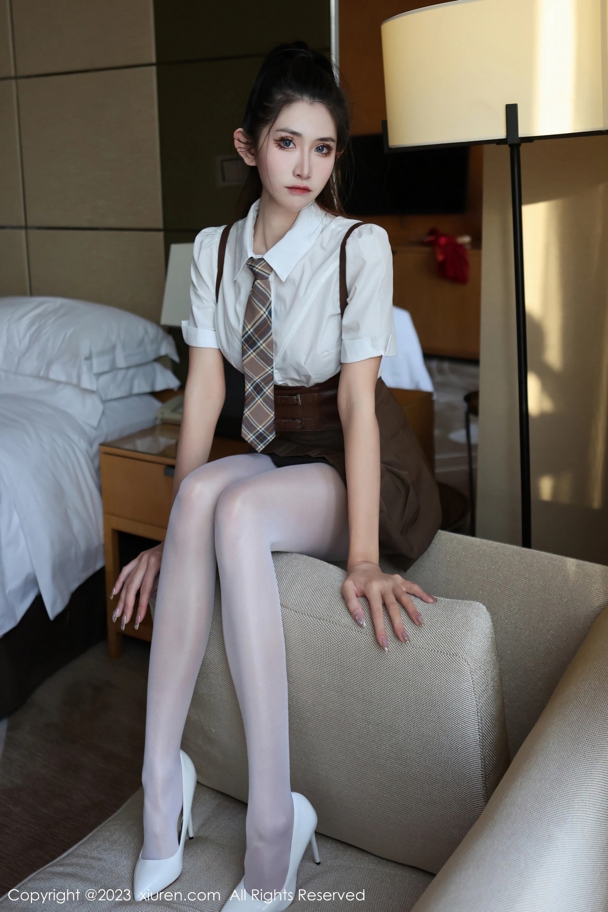 [XiuRen]高清写真图 2023.03.27 No.6478 依娜Yina 丝袜美腿