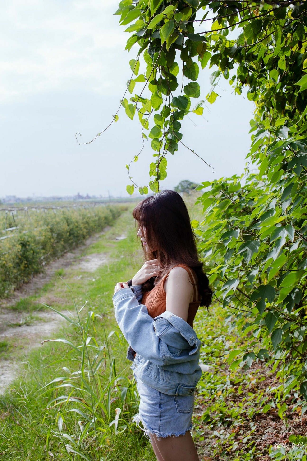 Gallery - 台湾正妹比比儿《小清新外拍》户外街拍写真集，展现邻家女孩纯美气质与动人魅力台湾清新户外街拍治愈系 比比儿女神私房照_秀色女神 - image 14