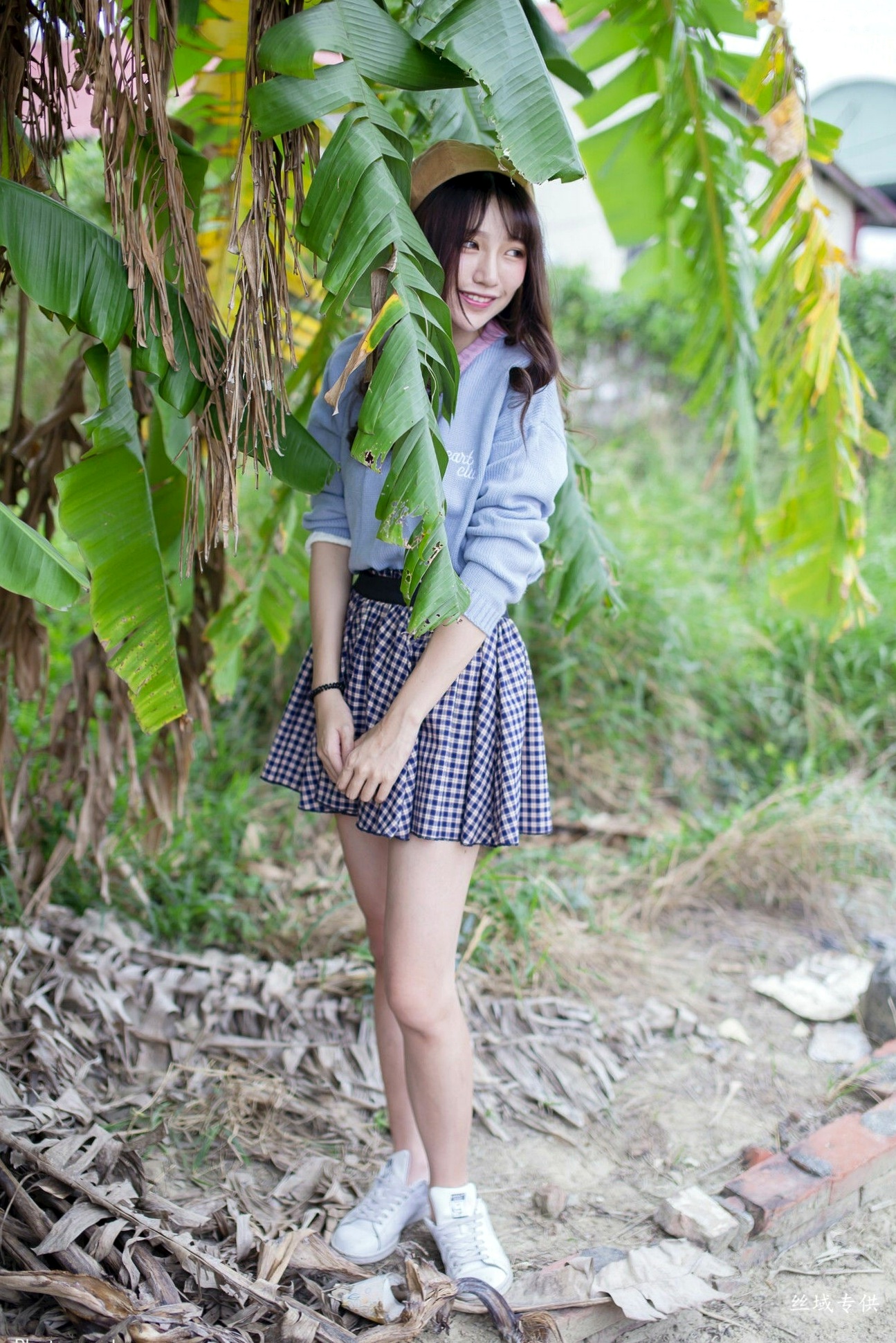 Gallery - 台湾正妹比比儿《小清新外拍》户外街拍写真集，展现邻家女孩纯美气质与动人魅力台湾清新户外街拍治愈系 比比儿女神私房照_秀色女神 - image 102