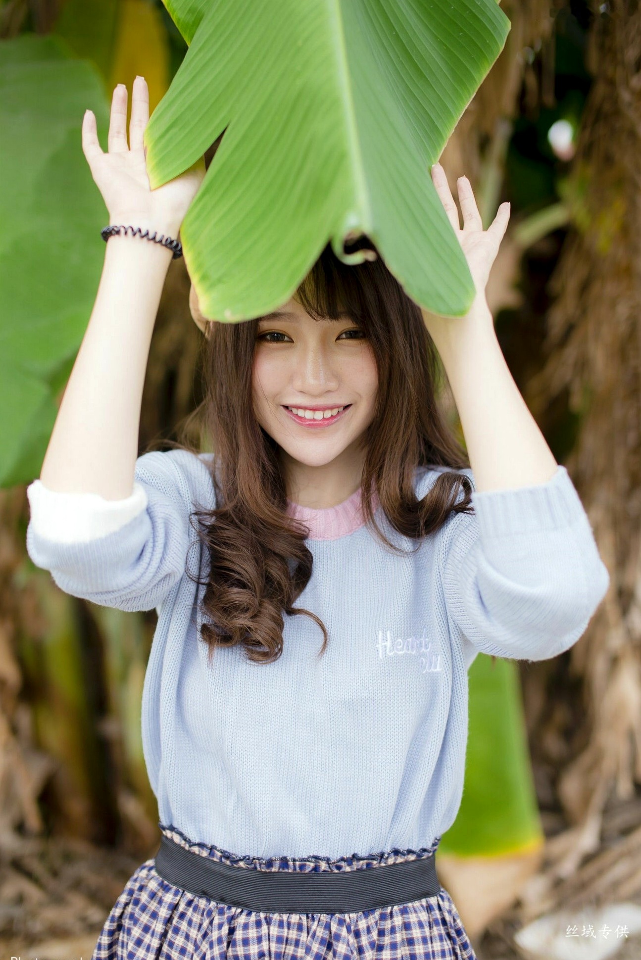 Gallery - 台湾正妹比比儿《小清新外拍》户外街拍写真集，展现邻家女孩纯美气质与动人魅力台湾清新户外街拍治愈系 比比儿女神私房照_秀色女神 - image 111