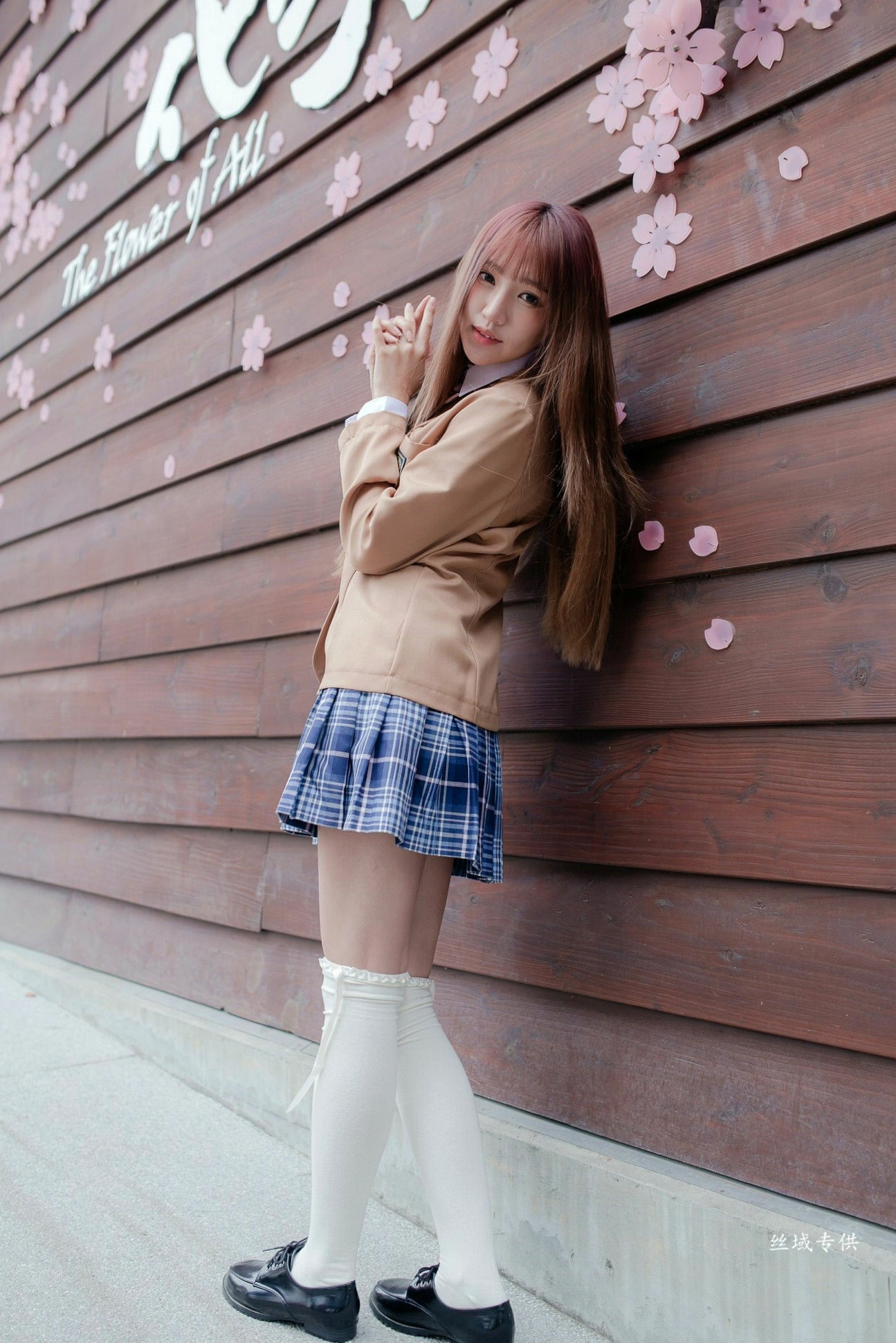 Gallery - 台湾美少女比比儿《清新学妹》青春校服街拍写真集，演绎日系校园风，尽显女神清纯气质[47P]台湾清新校服街拍美腿 比比儿女神私房照_秀色女神 - image 31