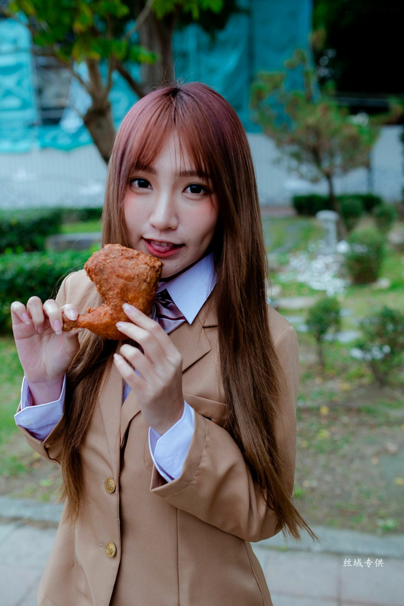 Gallery - 台湾美少女比比儿《清新学妹》青春校服街拍写真集，演绎日系校园风，尽显女神清纯气质[47P]台湾清新校服街拍美腿 比比儿女神私房照_秀色女神 - image 32