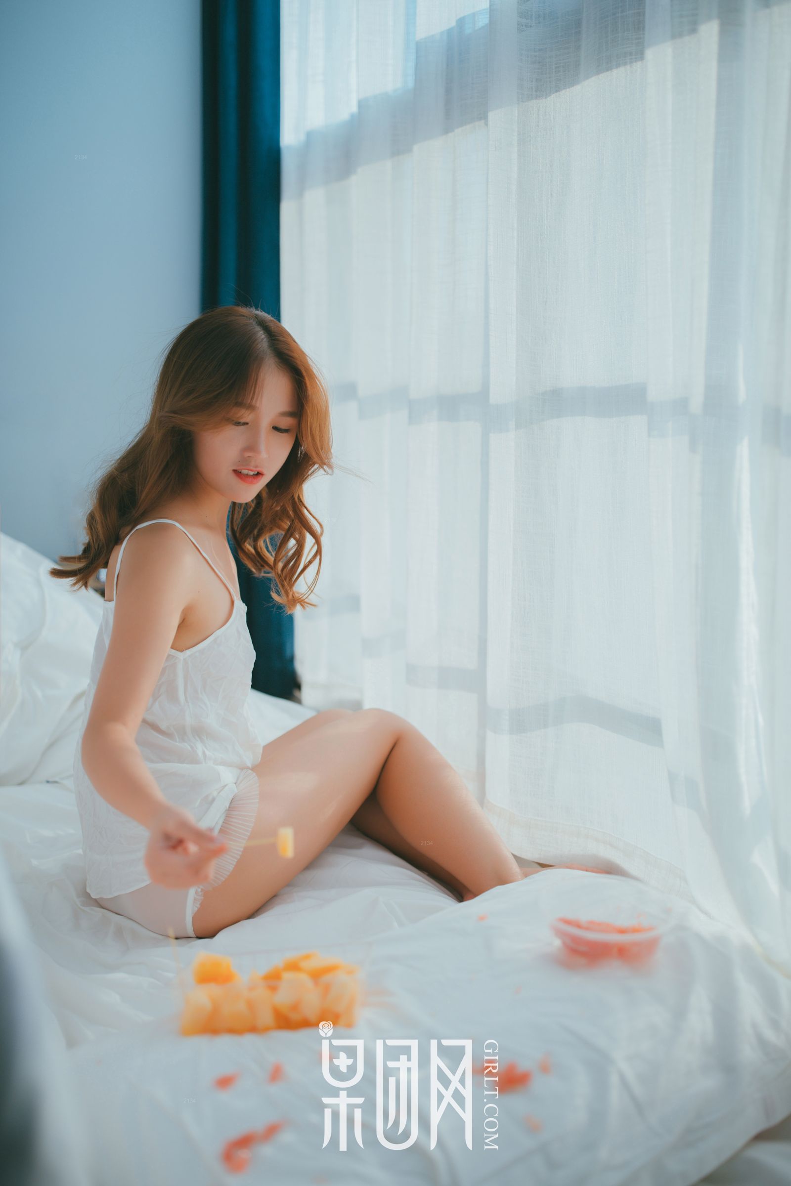 今夜，童颜少女的甜语花言只说给你听！