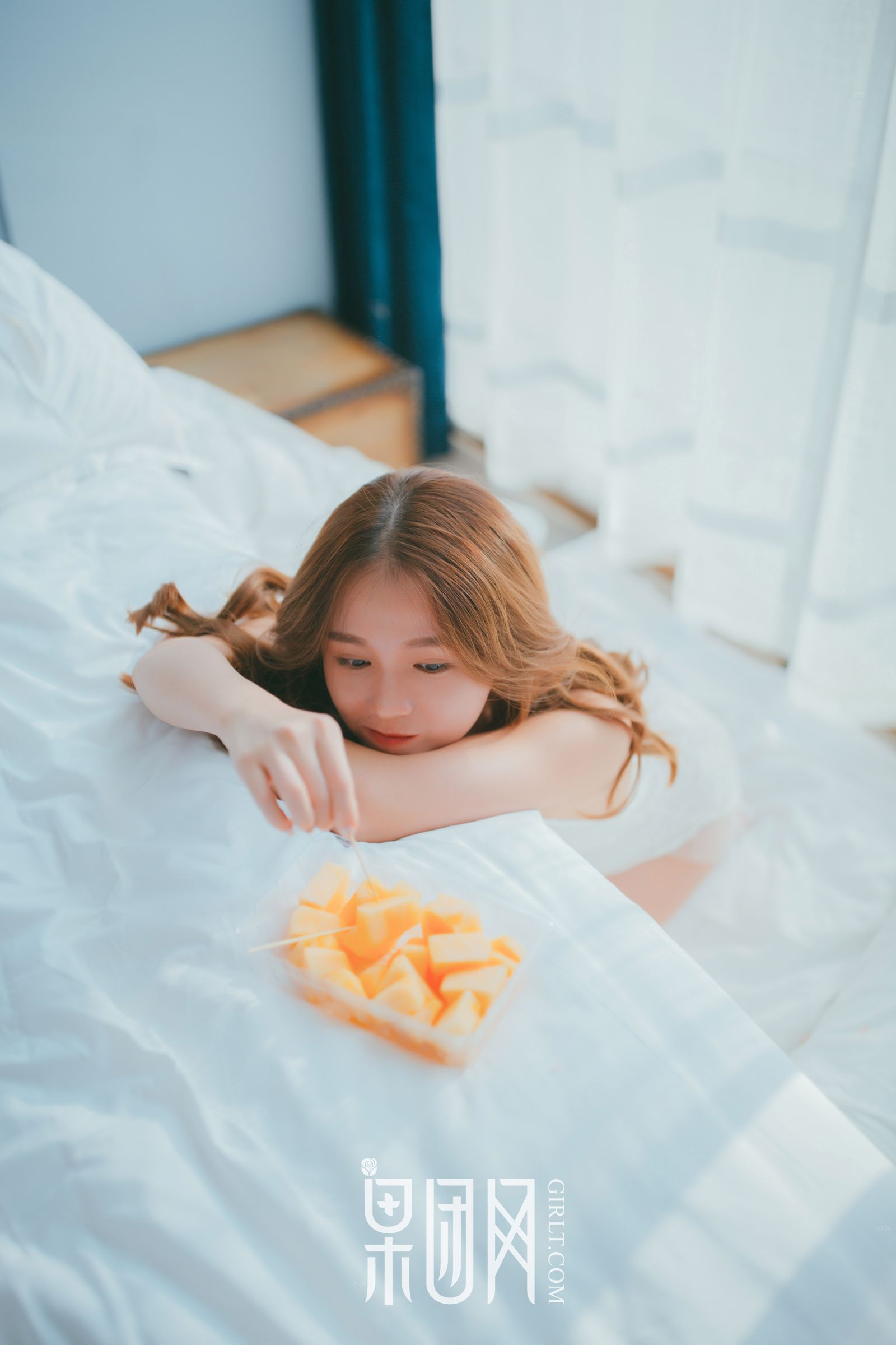 今夜，童颜少女的甜语花言只说给你听！