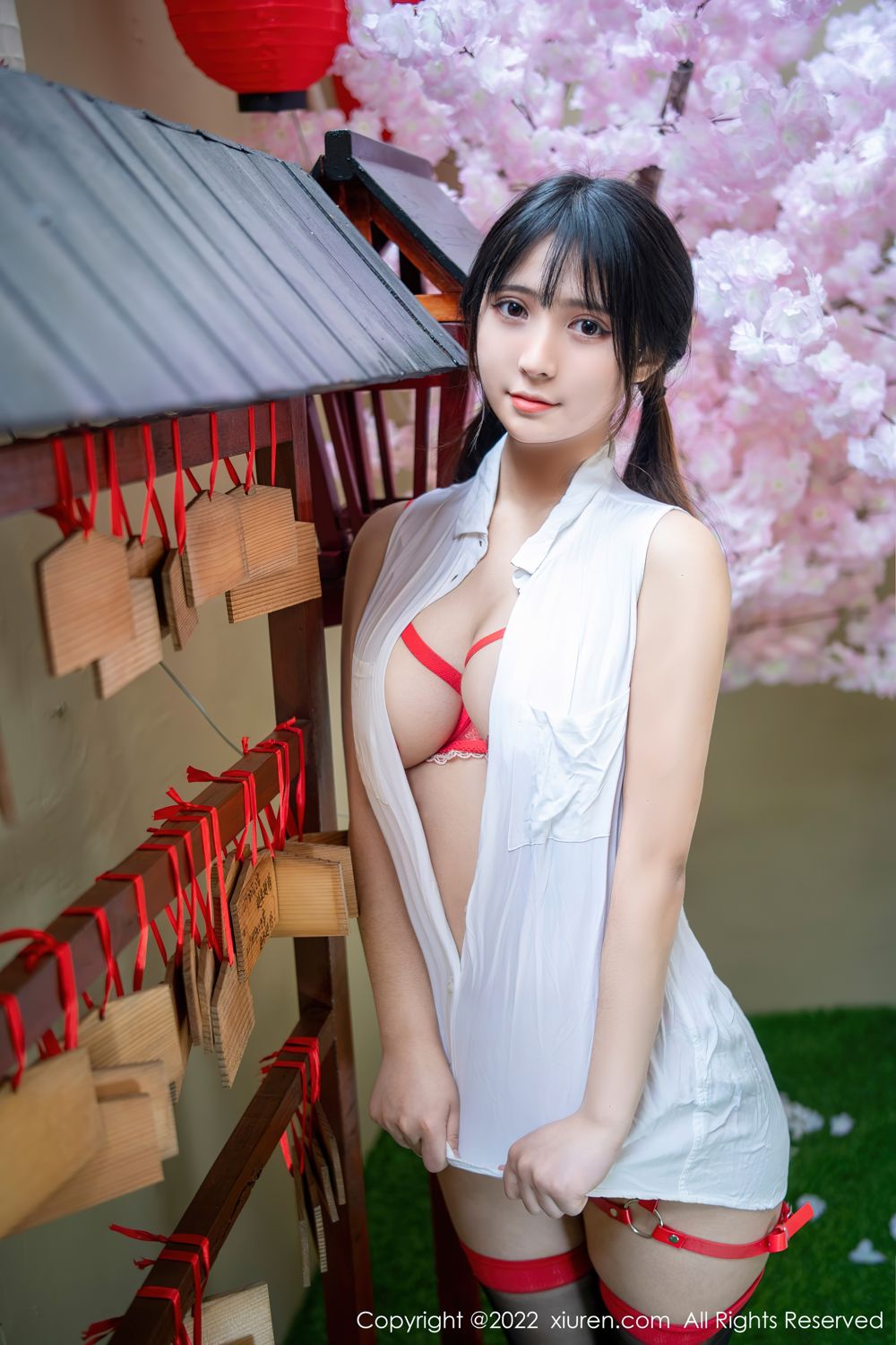 [XiuRen]高清写真图 2022.04.27 No.4930 久久Aimee