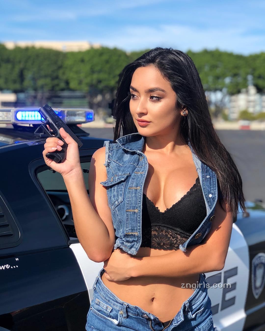 童颜小隻马！Hanna Babii满满能量配小巧脸蛋超反差