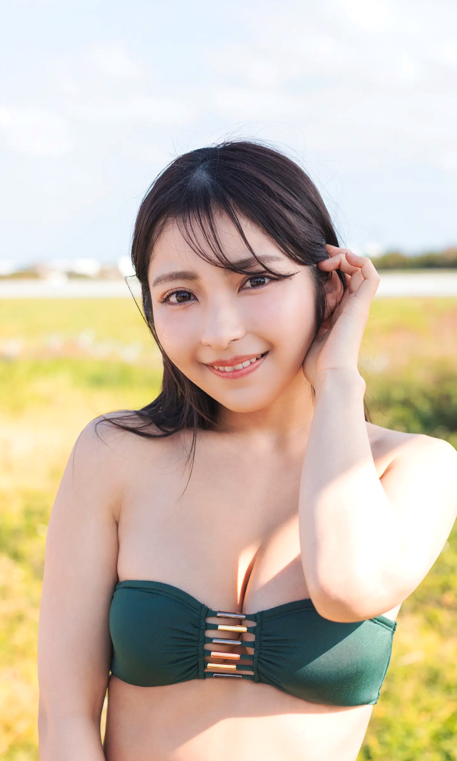 十味《夢よ醒めないで》日系性感比基尼写真 泳池海滨清纯美胸尤物