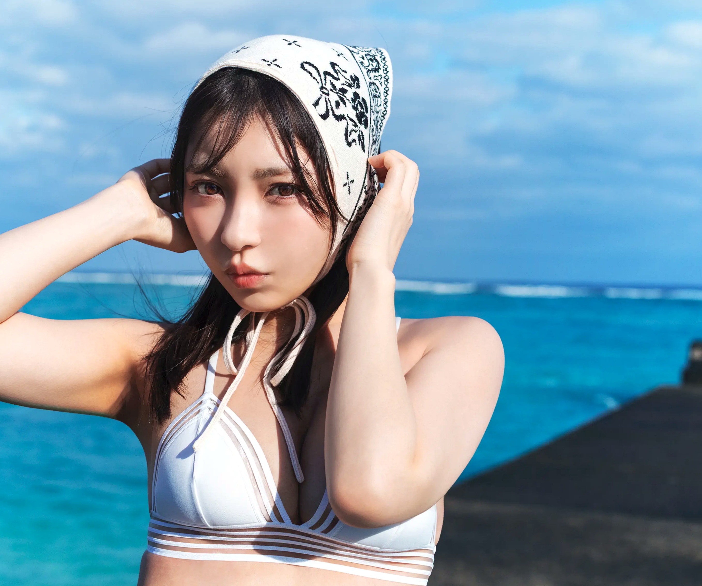 十味《夢よ醒めないで》日系性感比基尼写真 泳池海滨清纯美胸尤物
