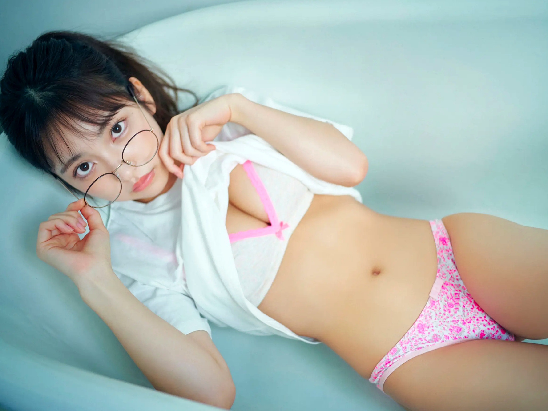 十味《Off Mode》日系家居清新私房照 甜美少女内衣与浴缸性感写真