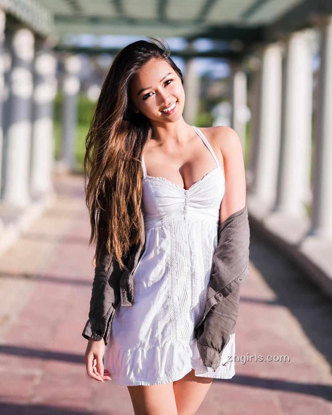 正妹Faye Miah中路打开 东方制造与西方培育