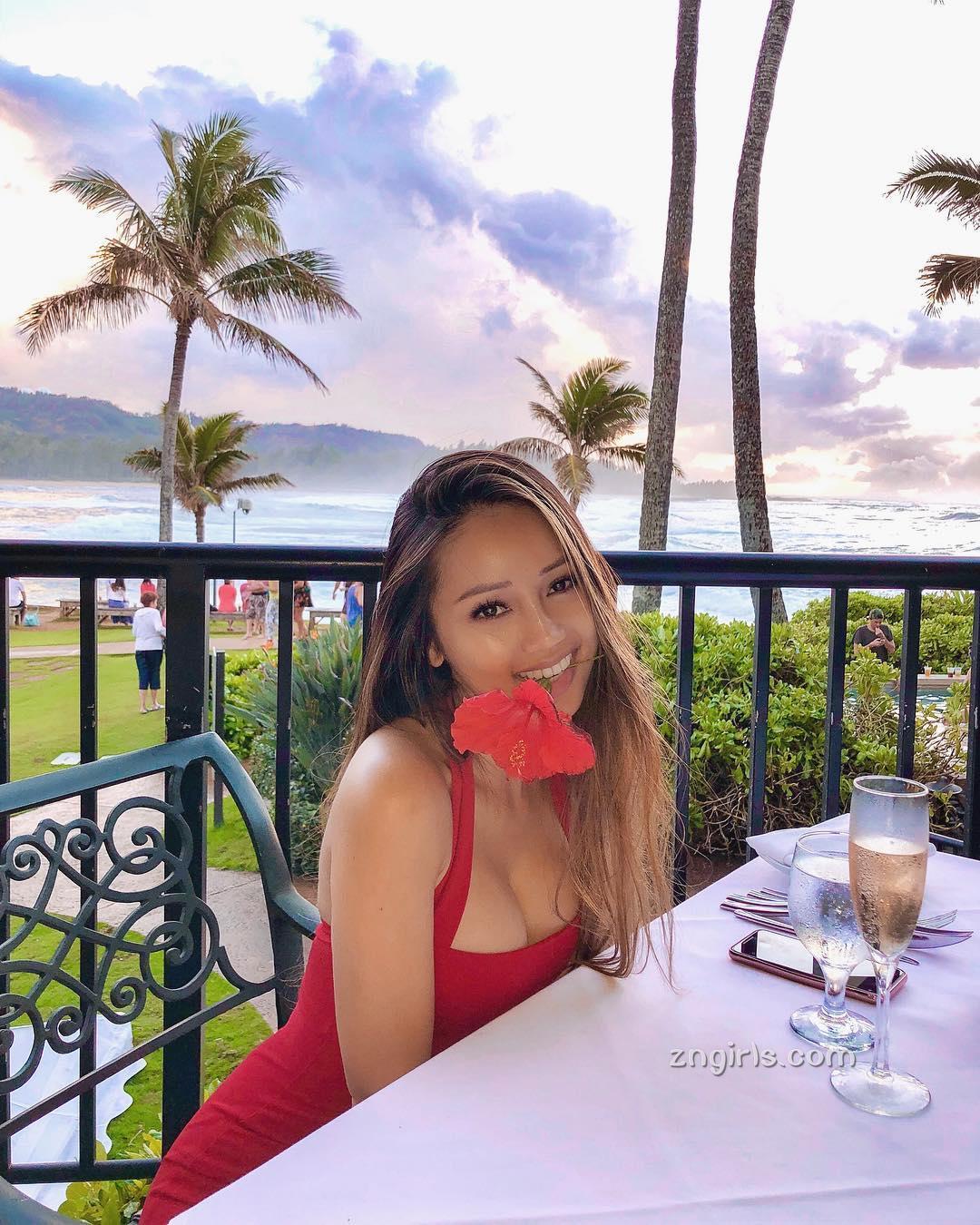 正妹Faye Miah中路打开 东方制造与西方培育