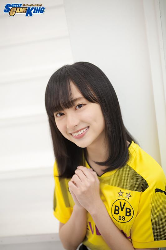 影山优佳- SOCCER GAME KING / April 2018