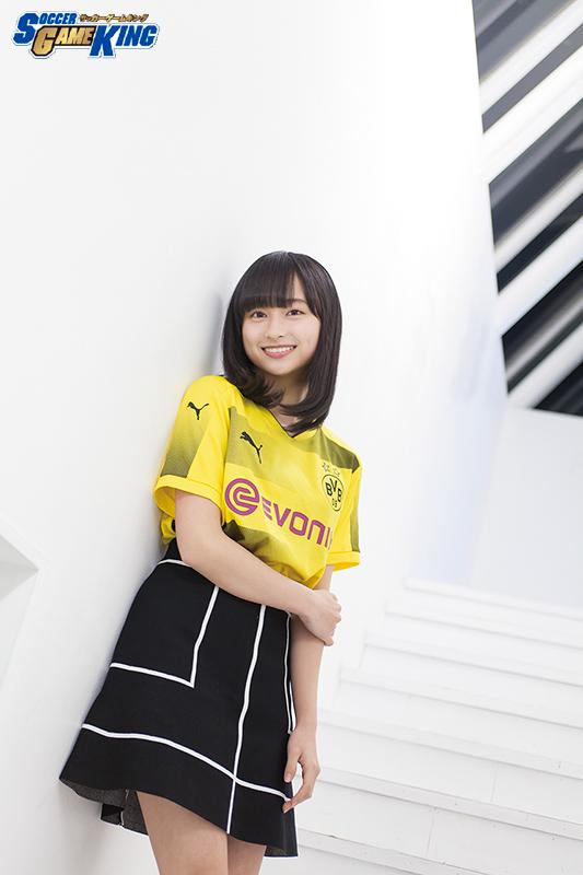 影山优佳- SOCCER GAME KING / April 2018