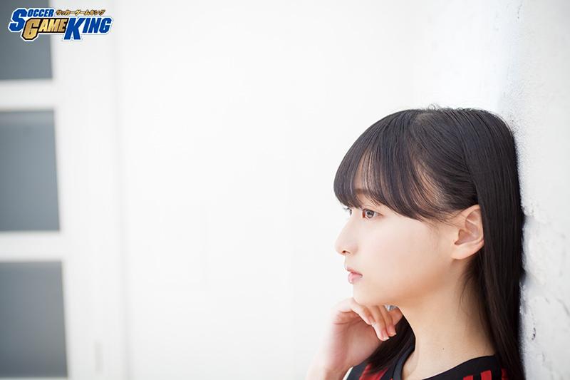 影山优佳- SOCCER GAME KING / April 2018