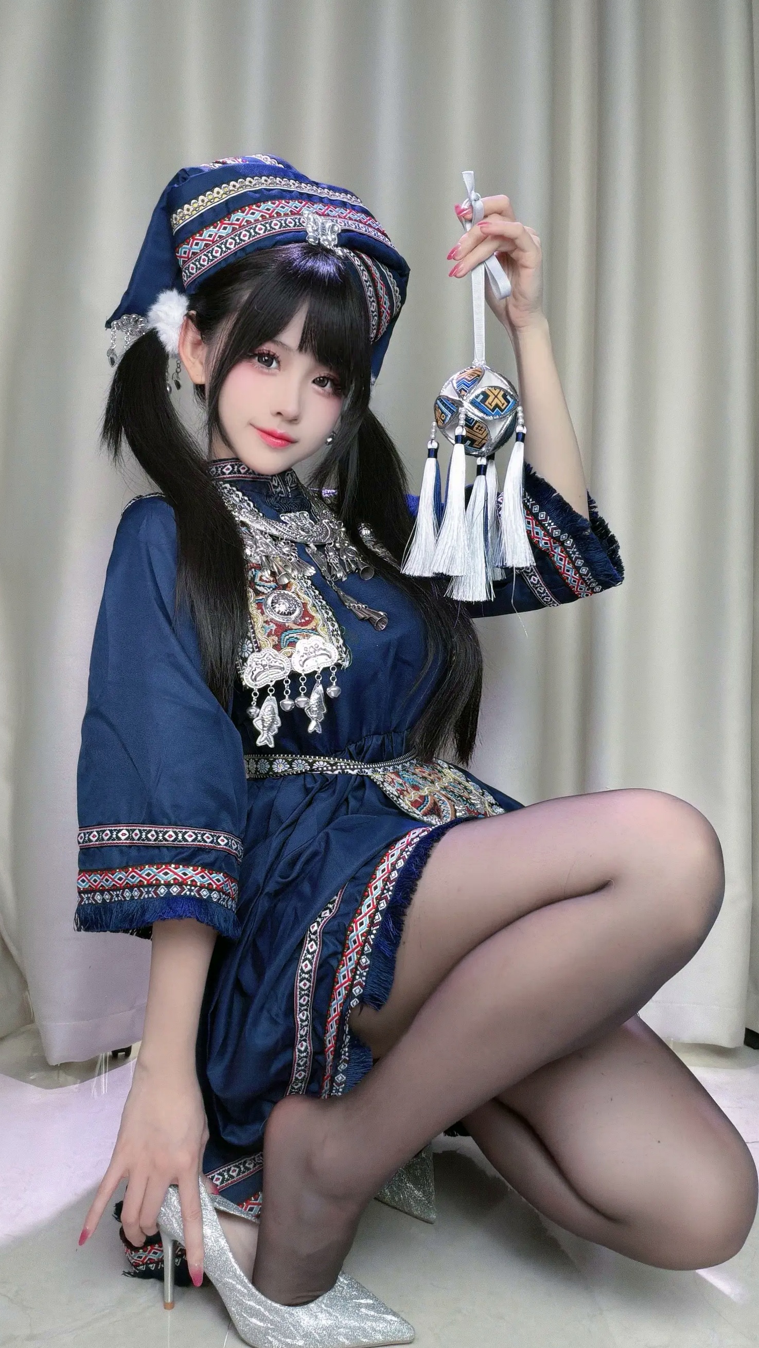 miko酱ww 2026年04月订阅 [188P] 角色扮演制服诱惑私房美腿写真