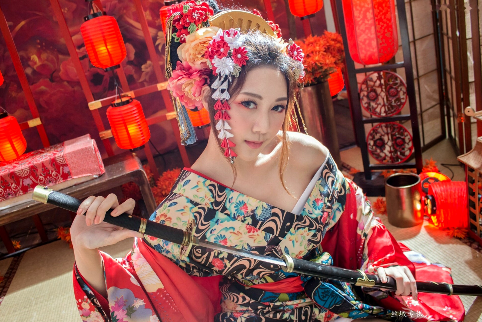 Gallery - 台湾正妹彭琁写真集：娇艳华丽花魁与纯欲风护士双重视觉冲击，角色扮演特色写真合辑台湾制服角色扮演护士性感 彭琁女神私房照_秀色女神 - image 6