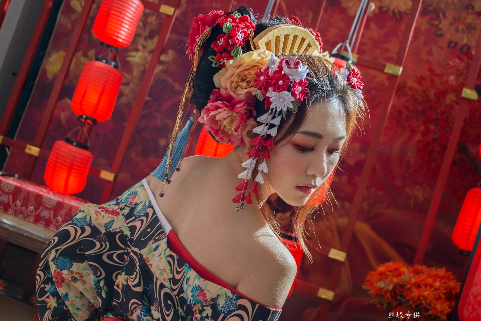 Gallery - 台湾正妹彭琁写真集：娇艳华丽花魁与纯欲风护士双重视觉冲击，角色扮演特色写真合辑台湾制服角色扮演护士性感 彭琁女神私房照_秀色女神 - image 8