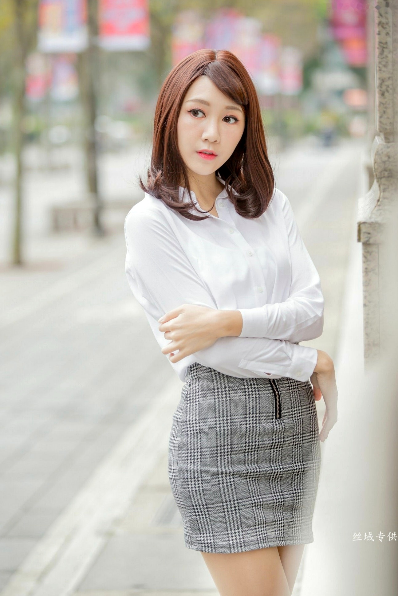 Gallery - 台湾正妹彭琁信义区职场风写真，OL制服诱惑与时尚穿搭街拍特辑台湾气质街拍女神 彭琁女神私房照_秀色女神 - image 3