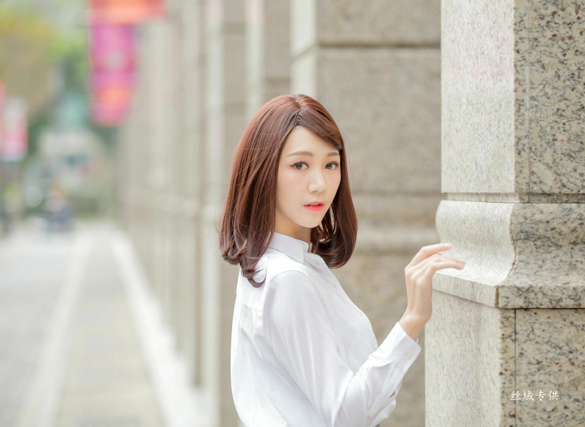 Gallery - 台湾正妹彭琁信义区职场风写真，OL制服诱惑与时尚穿搭街拍特辑台湾气质街拍女神 彭琁女神私房照_秀色女神 - image 4