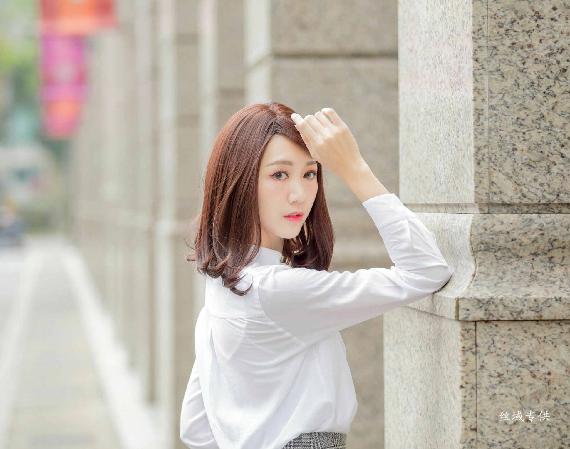 Gallery - 台湾正妹彭琁信义区职场风写真，OL制服诱惑与时尚穿搭街拍特辑台湾气质街拍女神 彭琁女神私房照_秀色女神 - image 5
