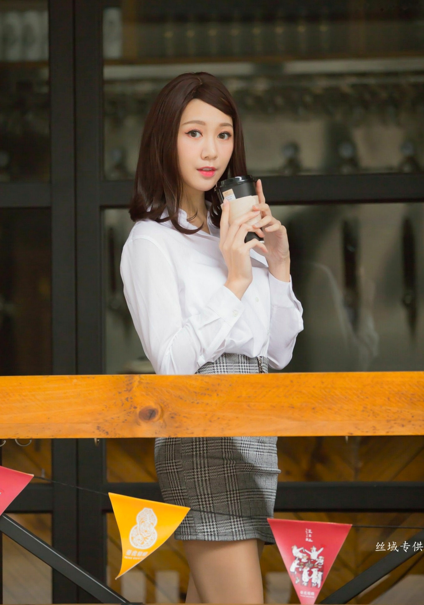 Gallery - 台湾正妹彭琁信义区职场风写真，OL制服诱惑与时尚穿搭街拍特辑台湾气质街拍女神 彭琁女神私房照_秀色女神 - image 13