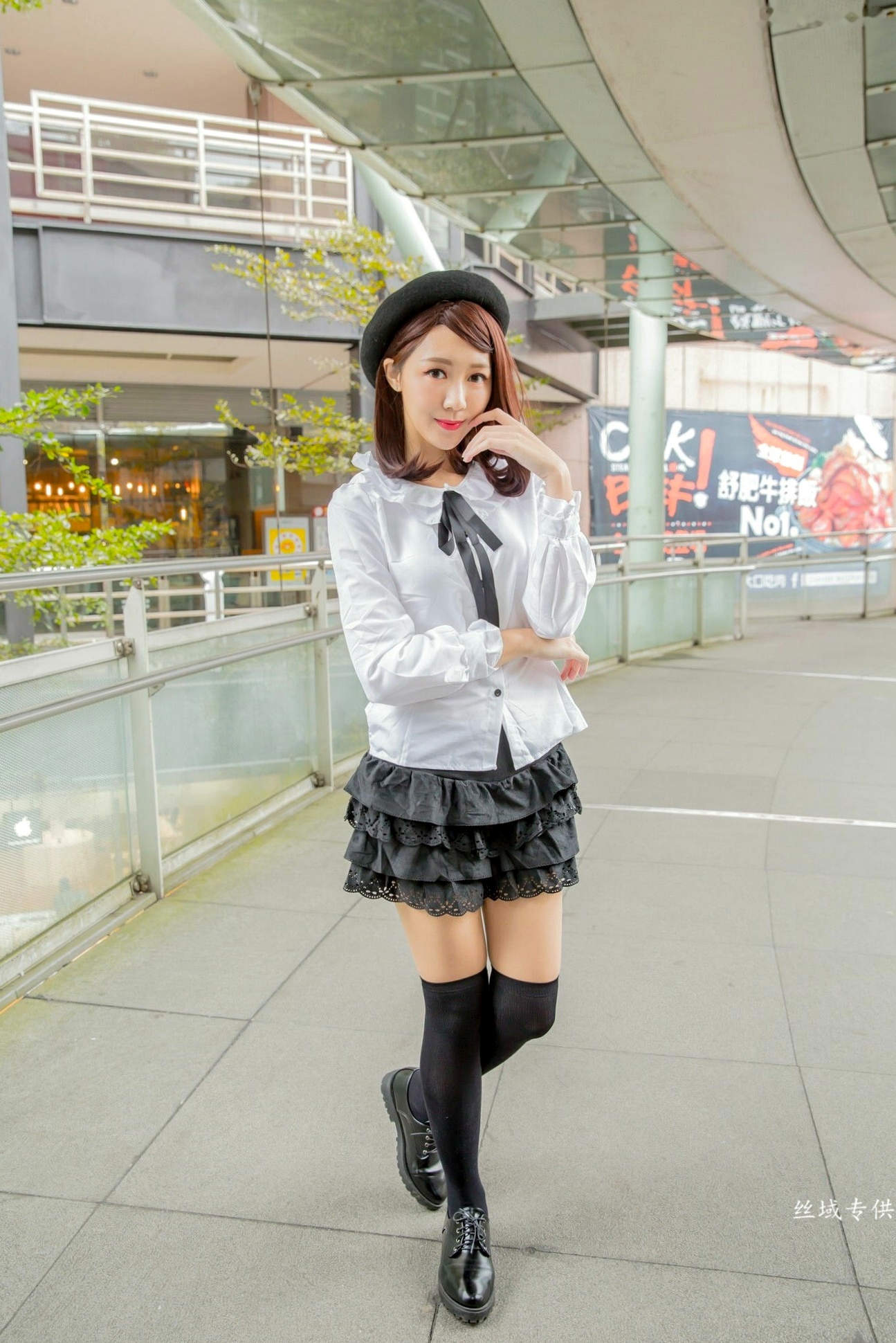 Gallery - 台湾正妹彭琁信义区职场风写真，OL制服诱惑与时尚穿搭街拍特辑台湾气质街拍女神 彭琁女神私房照_秀色女神 - image 66