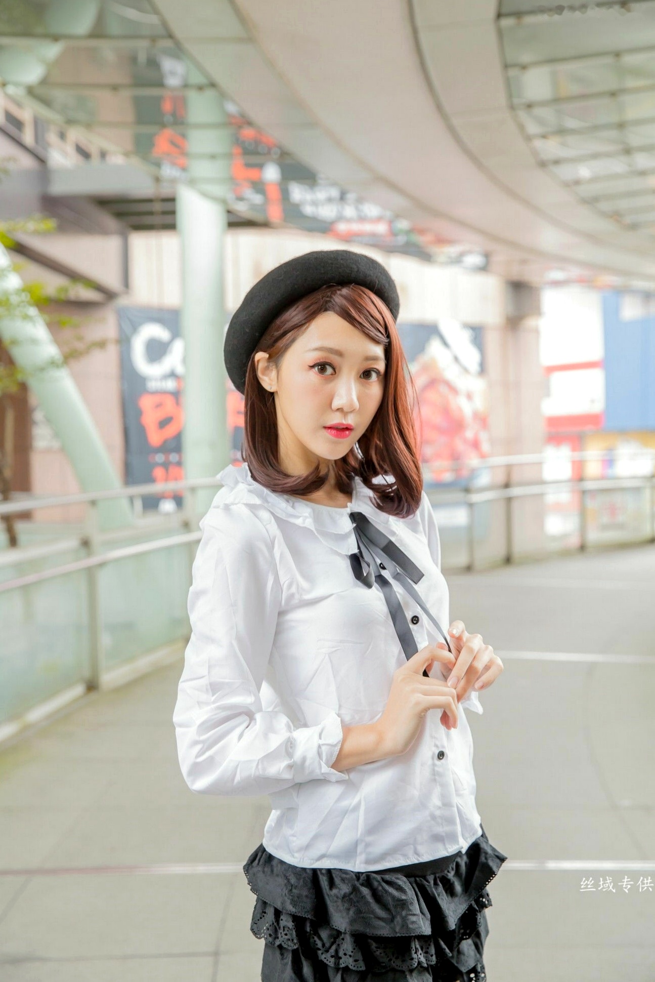 Gallery - 台湾正妹彭琁信义区职场风写真，OL制服诱惑与时尚穿搭街拍特辑台湾气质街拍女神 彭琁女神私房照_秀色女神 - image 72