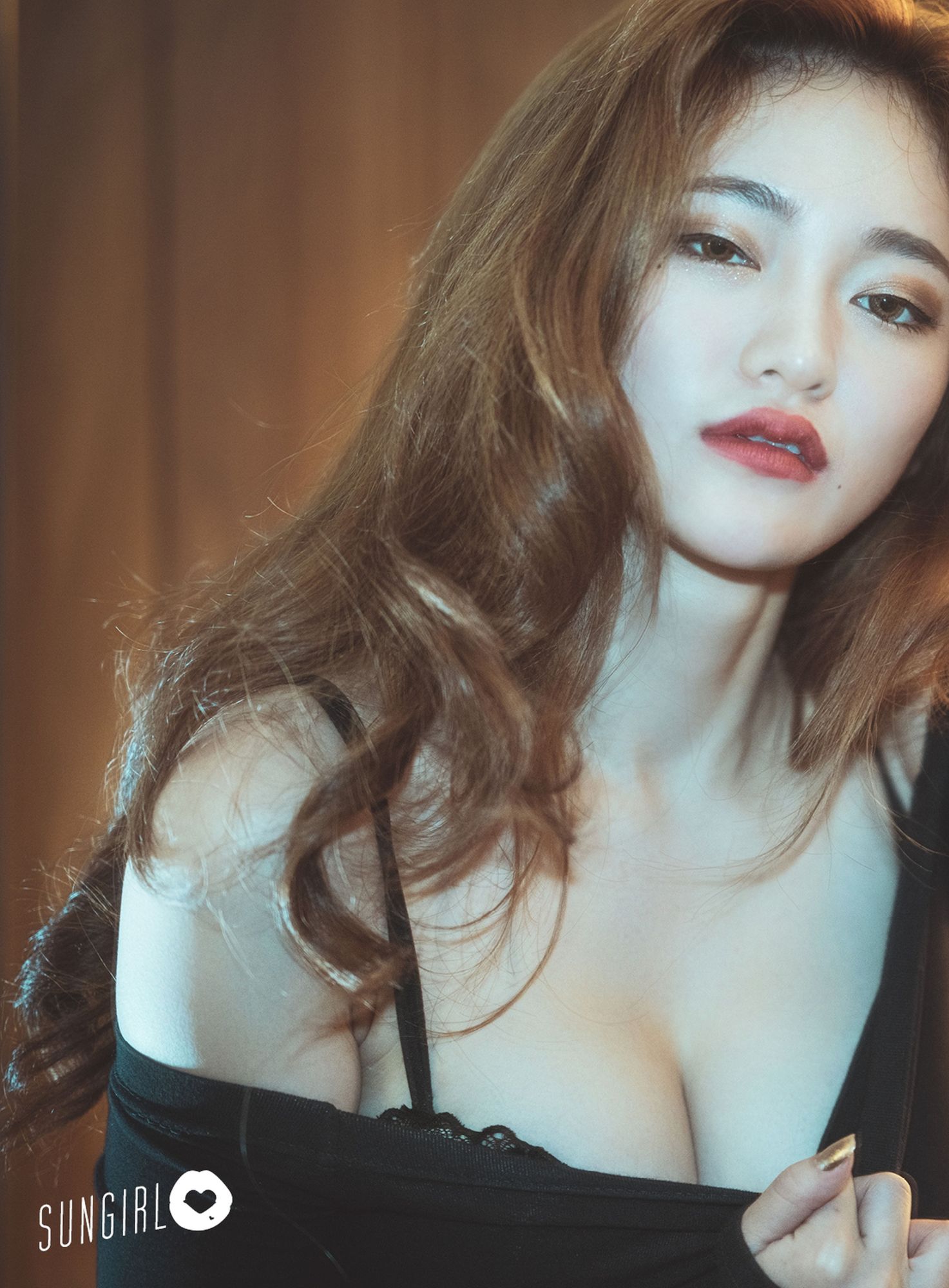 [SUNGIRL阳光宝贝]高清写真图 Vol.027 极致曲线 Donna奶妹