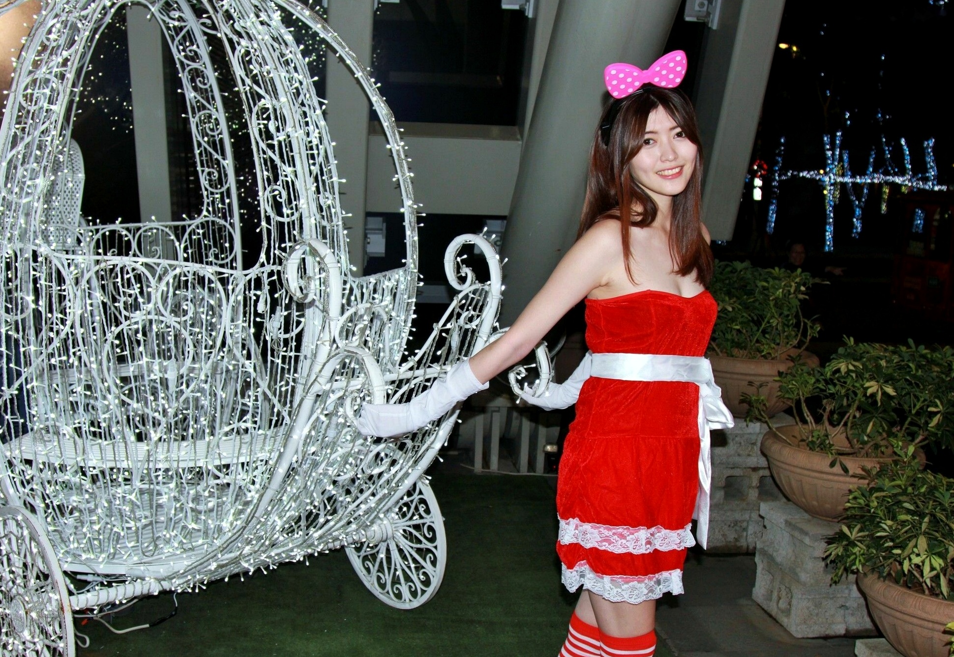 Gallery - 台湾正妹黄品瑄《板桥耶诞城夜拍》圣诞装束与冬日街拍美腿写真集台湾户外街拍美腿清新 薛薛Brindy女神私房照_秀色女神 - image 12