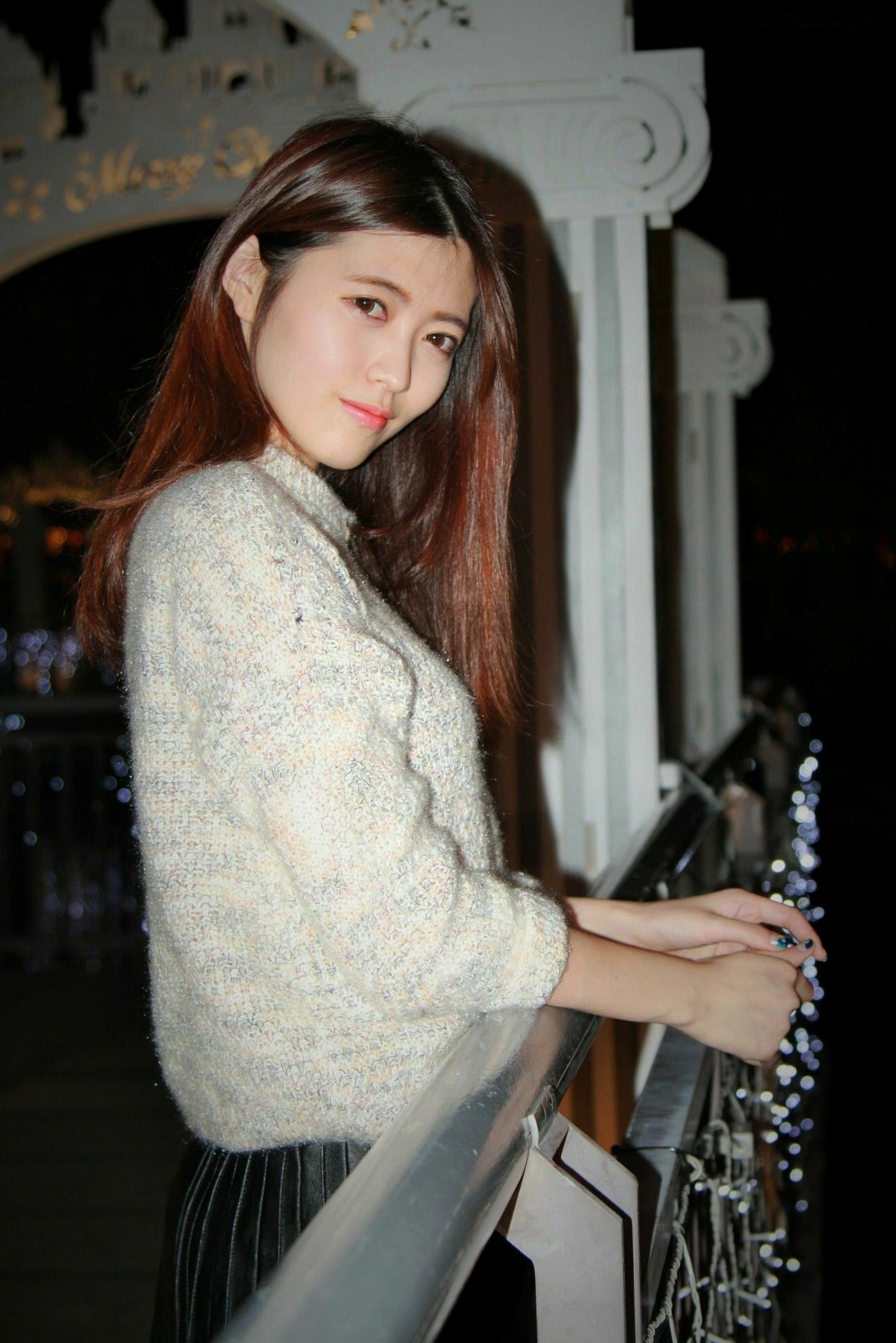 Gallery - 台湾正妹黄品瑄《板桥耶诞城夜拍》圣诞装束与冬日街拍美腿写真集台湾户外街拍美腿清新 薛薛Brindy女神私房照_秀色女神 - image 42