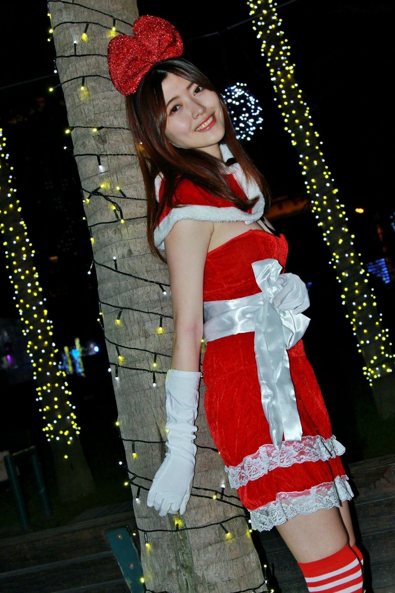 Gallery - 台湾正妹黄品瑄《板桥耶诞城夜拍》圣诞装束与冬日街拍美腿写真集台湾户外街拍美腿清新 薛薛Brindy女神私房照_秀色女神 - image 61