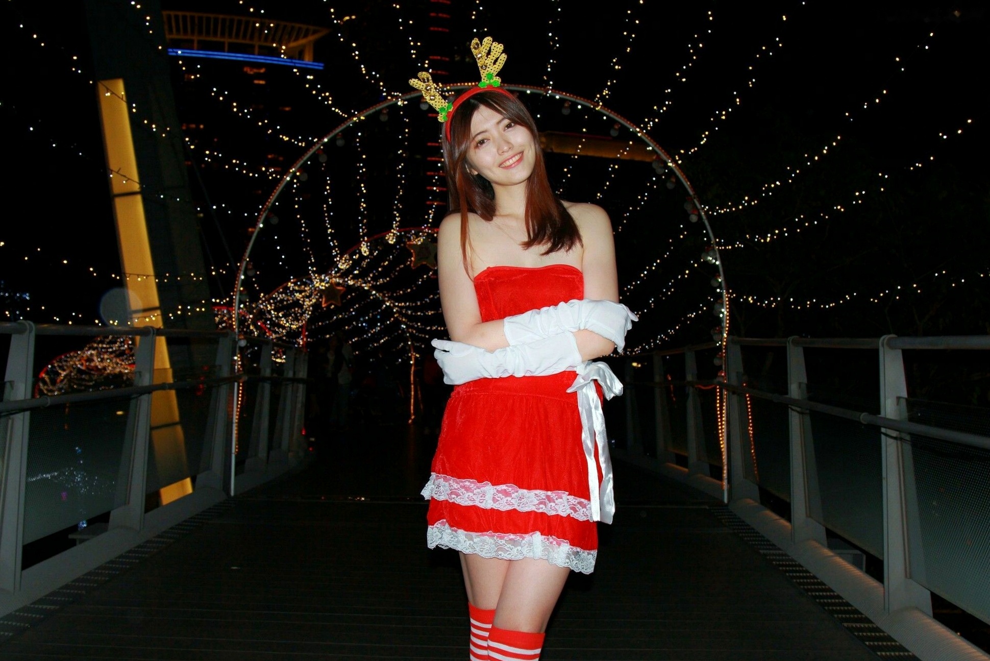 Gallery - 台湾正妹黄品瑄《板桥耶诞城夜拍》圣诞装束与冬日街拍美腿写真集台湾户外街拍美腿清新 薛薛Brindy女神私房照_秀色女神 - image 65