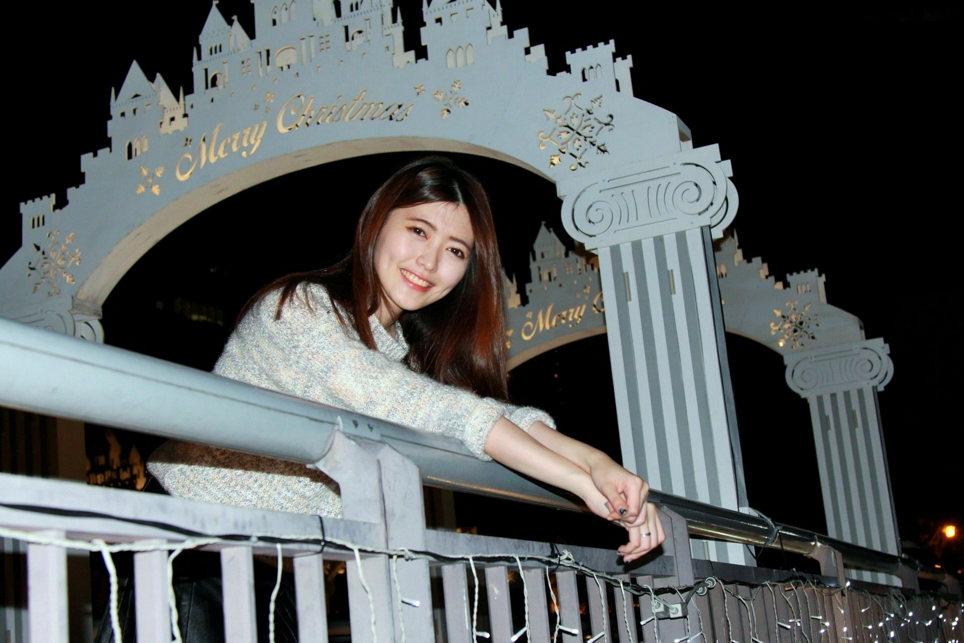 Gallery - 台湾正妹黄品瑄《板桥耶诞城夜拍》圣诞装束与冬日街拍美腿写真集台湾户外街拍美腿清新 薛薛Brindy女神私房照_秀色女神 - image 72