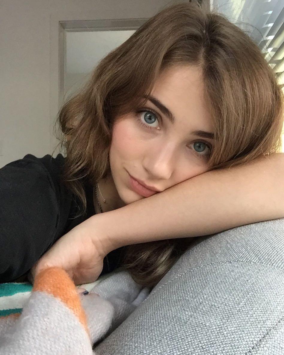 Emily Rudd- 漂亮小姐姐私房照