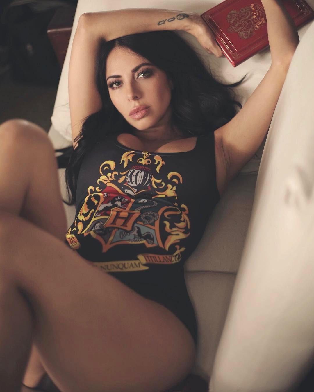 Jimena Sanchez- 强棒出击！体育主播「豪胸丰臀」太抢镜