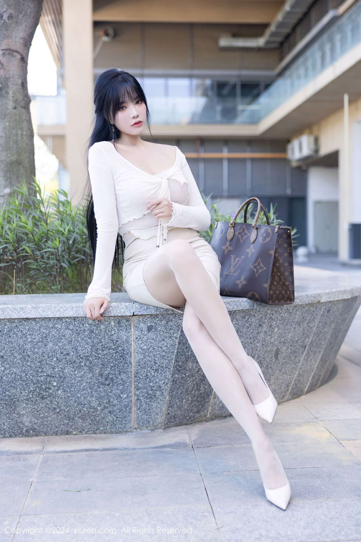 [XiuRen]高清写真图 2024.10.21 No.9320 娜比 美腿丝袜