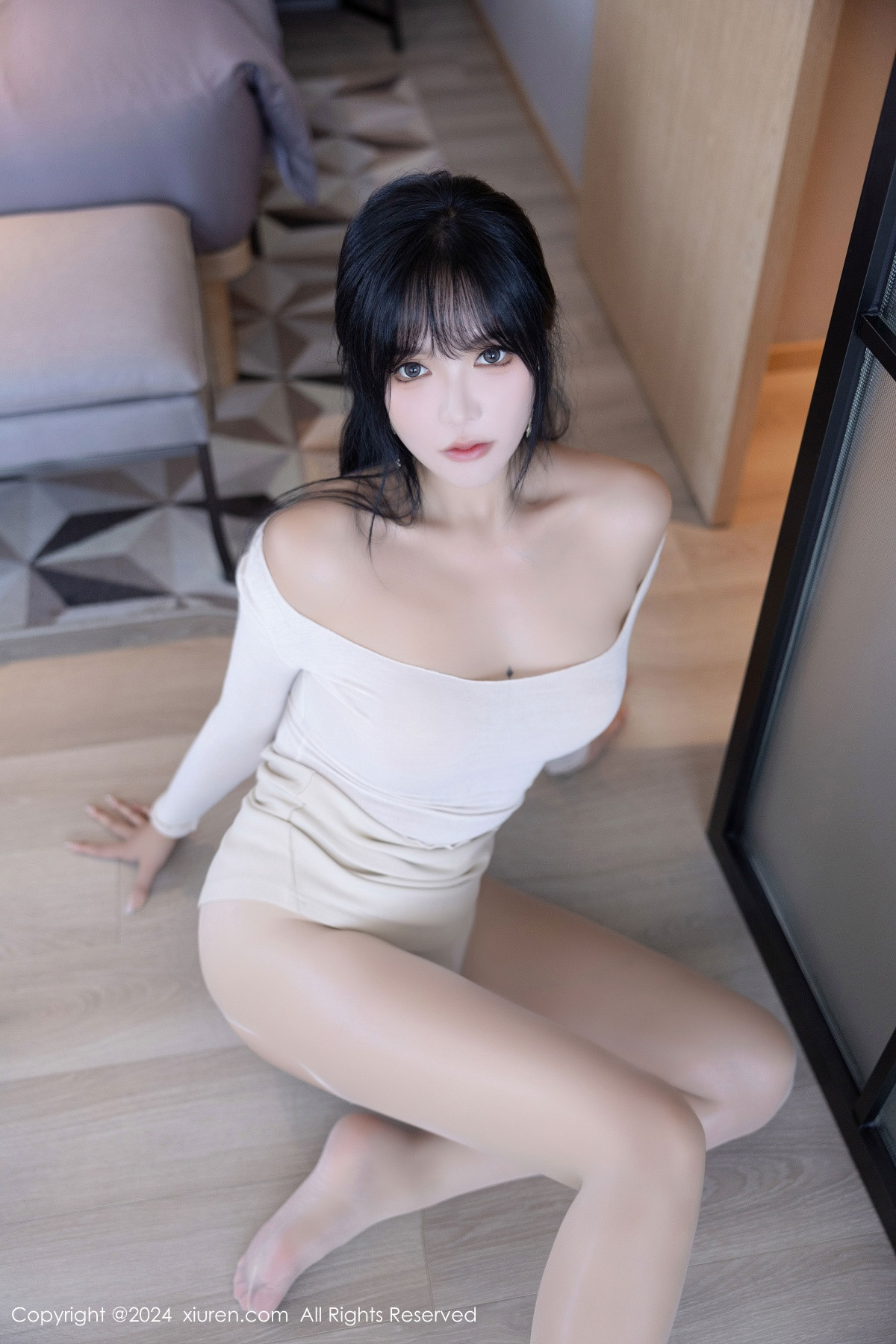 [XiuRen]高清写真图 2024.10.21 No.9320 娜比 美腿丝袜