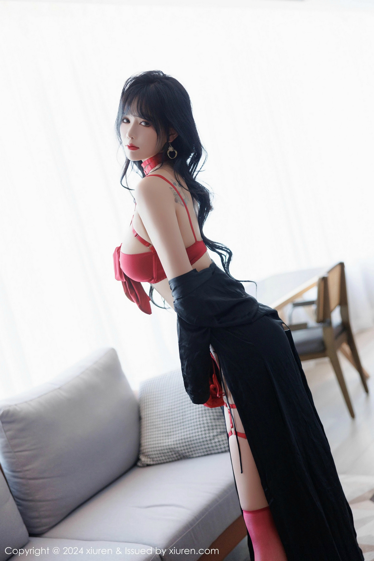 [XiuRen]高清写真图 2024.12.27 No.9671 娜比 丝袜美腿