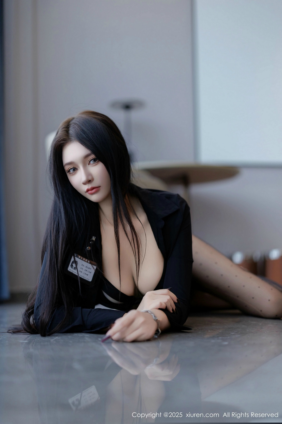 [XiuRen]高清写真图 2025.03.05 No.9969 娜比 黑丝美腿