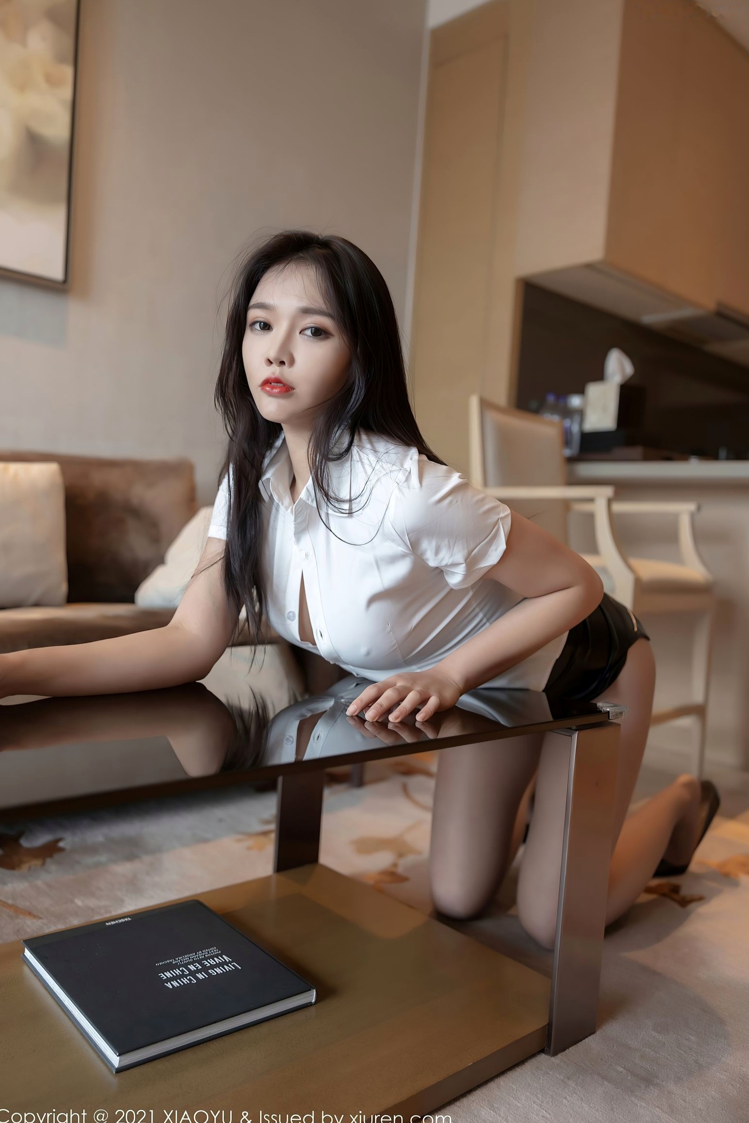 Gallery - XiaoYu语画界 - Painting World ：娜比制服诱惑，白衬衣黑短裙办公室风格，极致性感美腿写真语画界 - Painting World 秀人网 - XiuRen 制服性感诱惑美腿 娜比女神私房照_秀色女神 - image 19