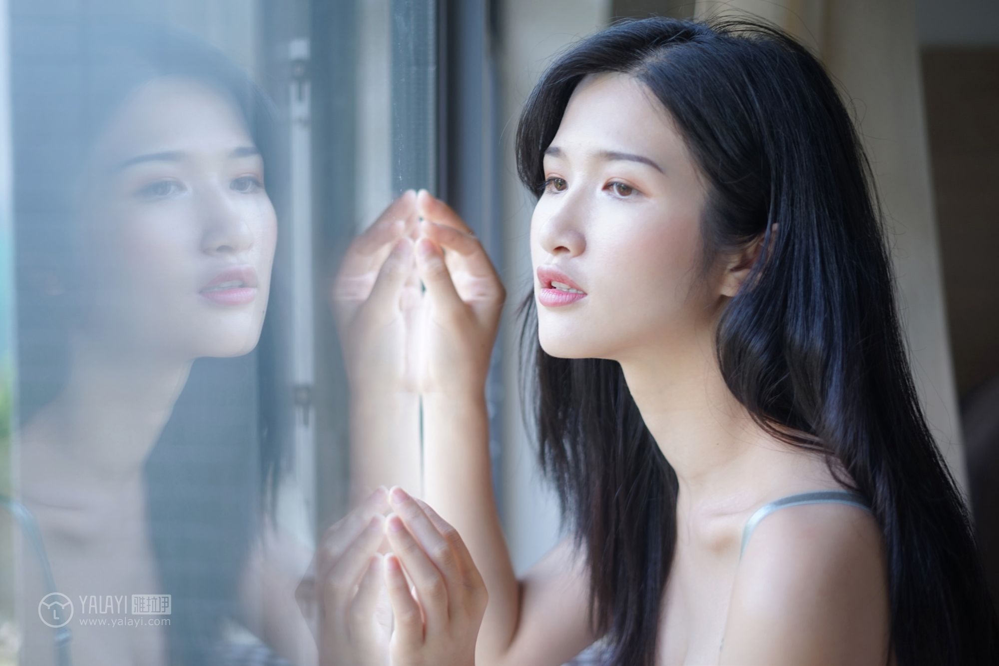 [YALAYI雅拉伊]高清写真图 2019.03.25 No.096 灰色渐白 塔塔