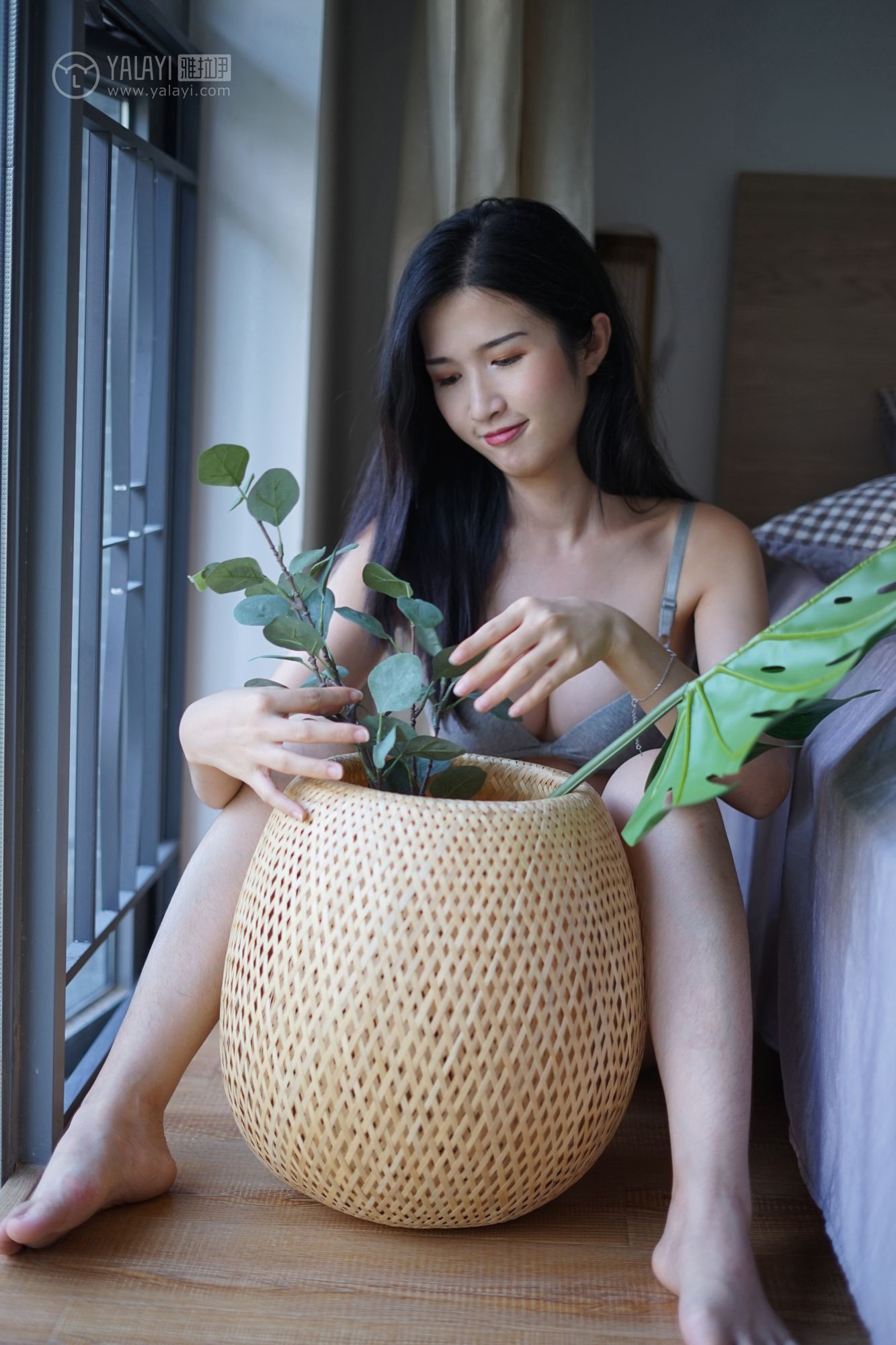 [YALAYI雅拉伊]高清写真图 2019.03.25 No.096 灰色渐白 塔塔