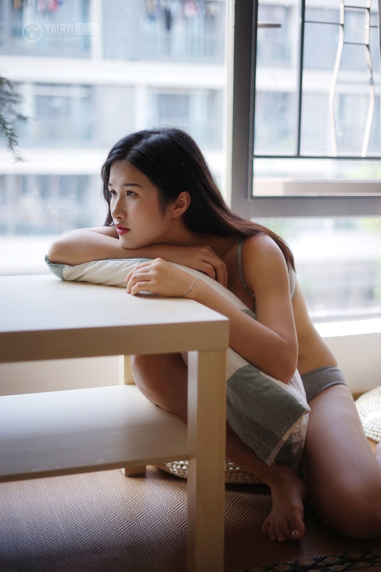 [YALAYI雅拉伊]高清写真图 2019.03.25 No.096 灰色渐白 塔塔