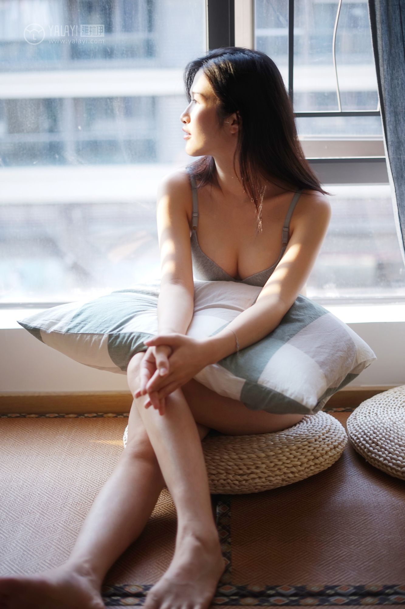[YALAYI雅拉伊]高清写真图 2019.03.25 No.096 灰色渐白 塔塔