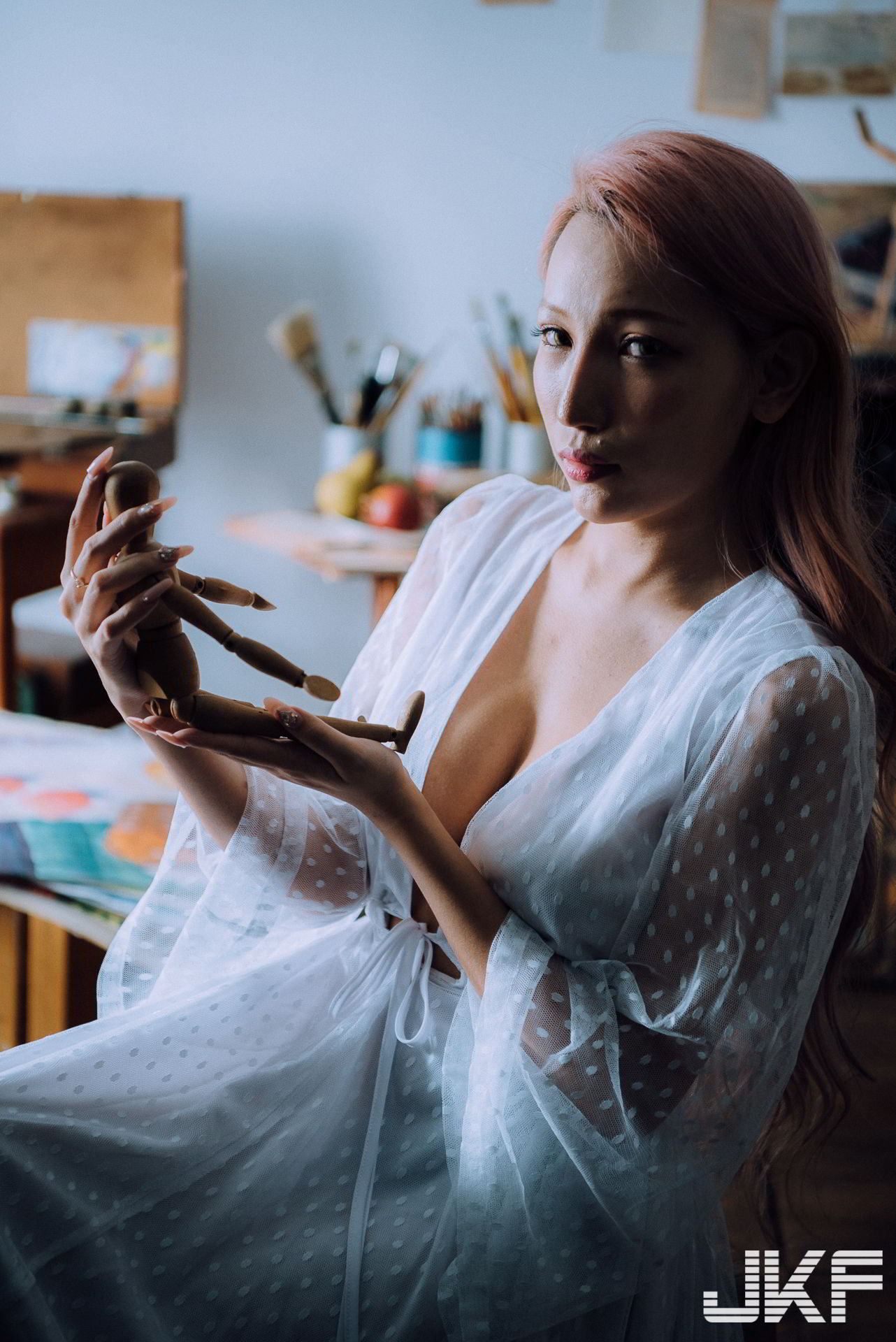 让人完全无法专心上课的火辣G罩杯辣师「34G Coco」美术班开课！