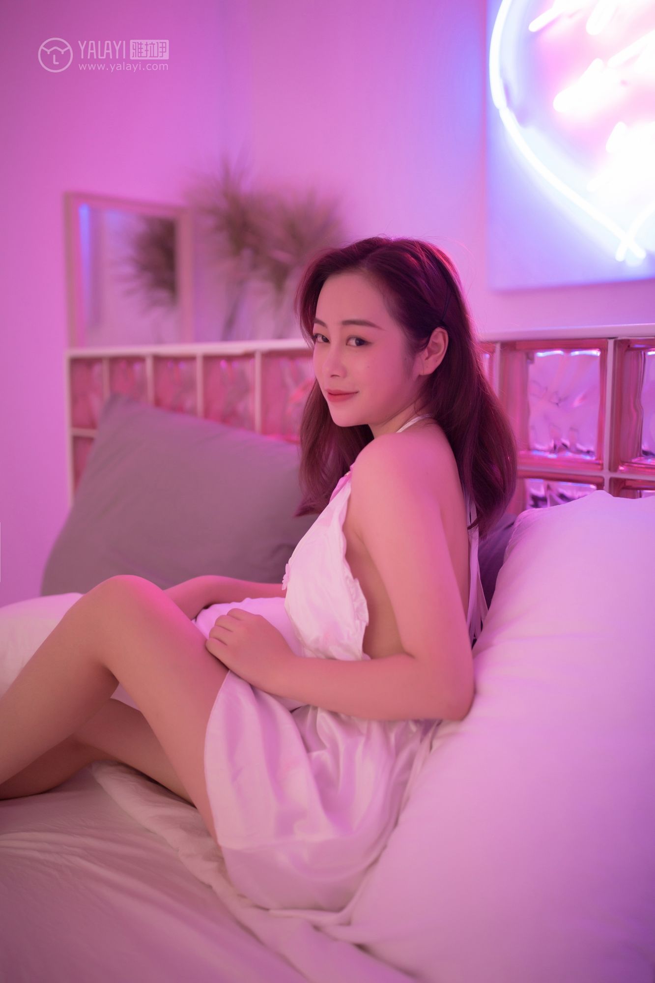 [YALAYI雅拉伊]高清写真图 2018.10.12 No.088 紫色情迷 香香橙子